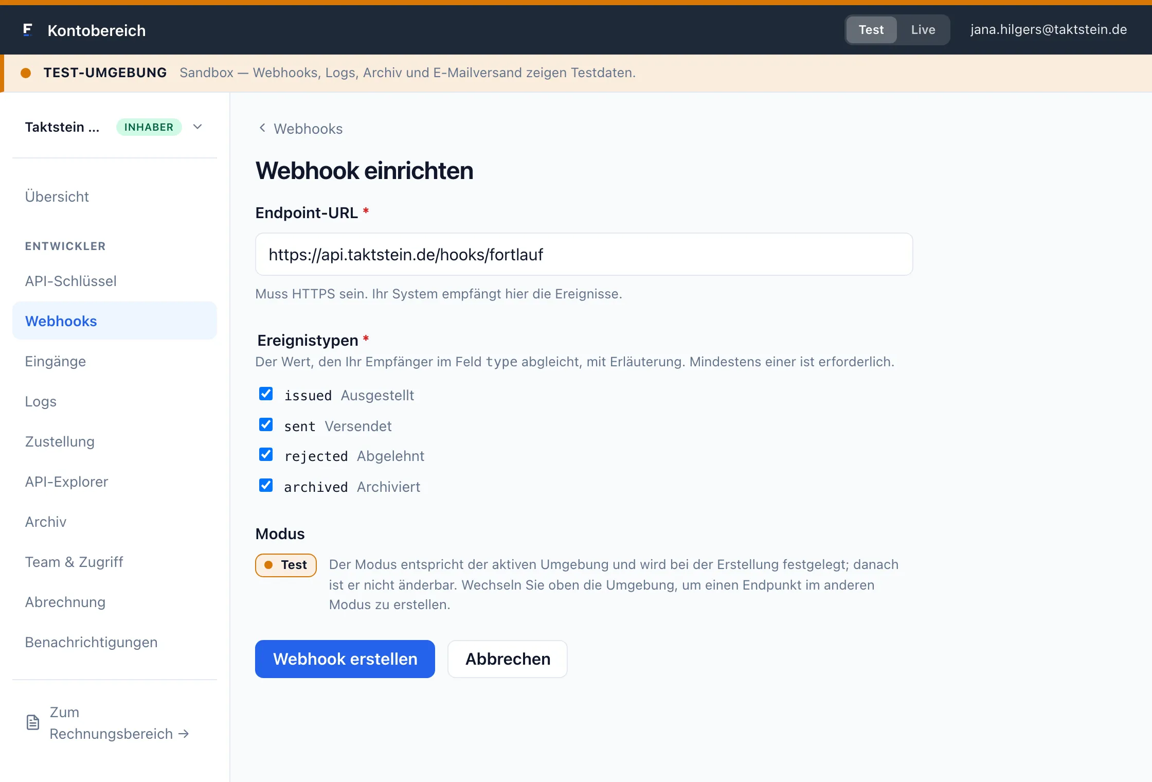 Formular zum Einrichten eines Webhooks: Endpoint-URL, auswählbare Ereignistypen und der festgelegte Modus.